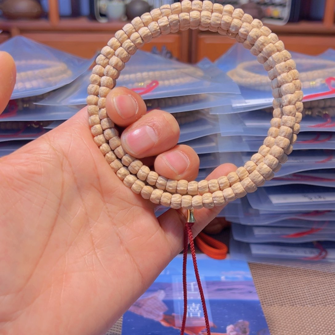 柏香籽/百香籽吊坠不***．