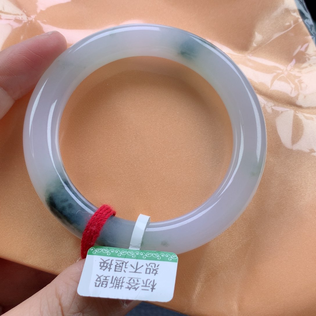 翡翠手镯未镶嵌54圆