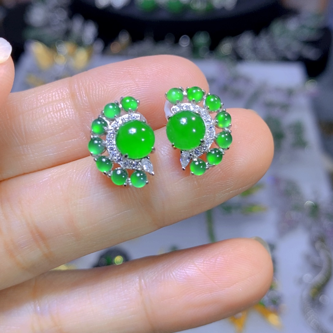 翡翠颈饰银S925镶嵌天然翡翠