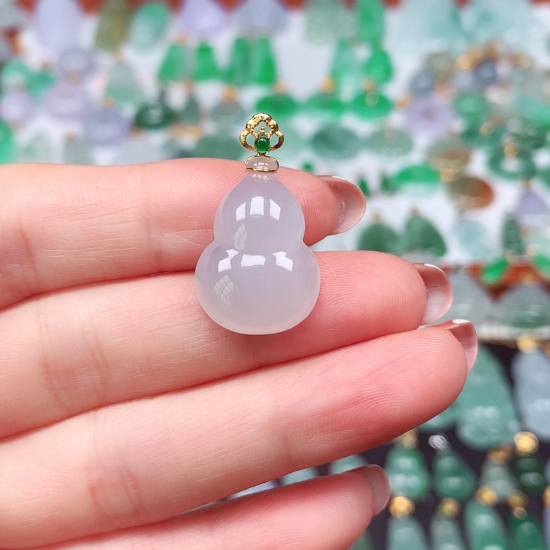 翡翠颈饰18K金镶嵌天然翡翠A货