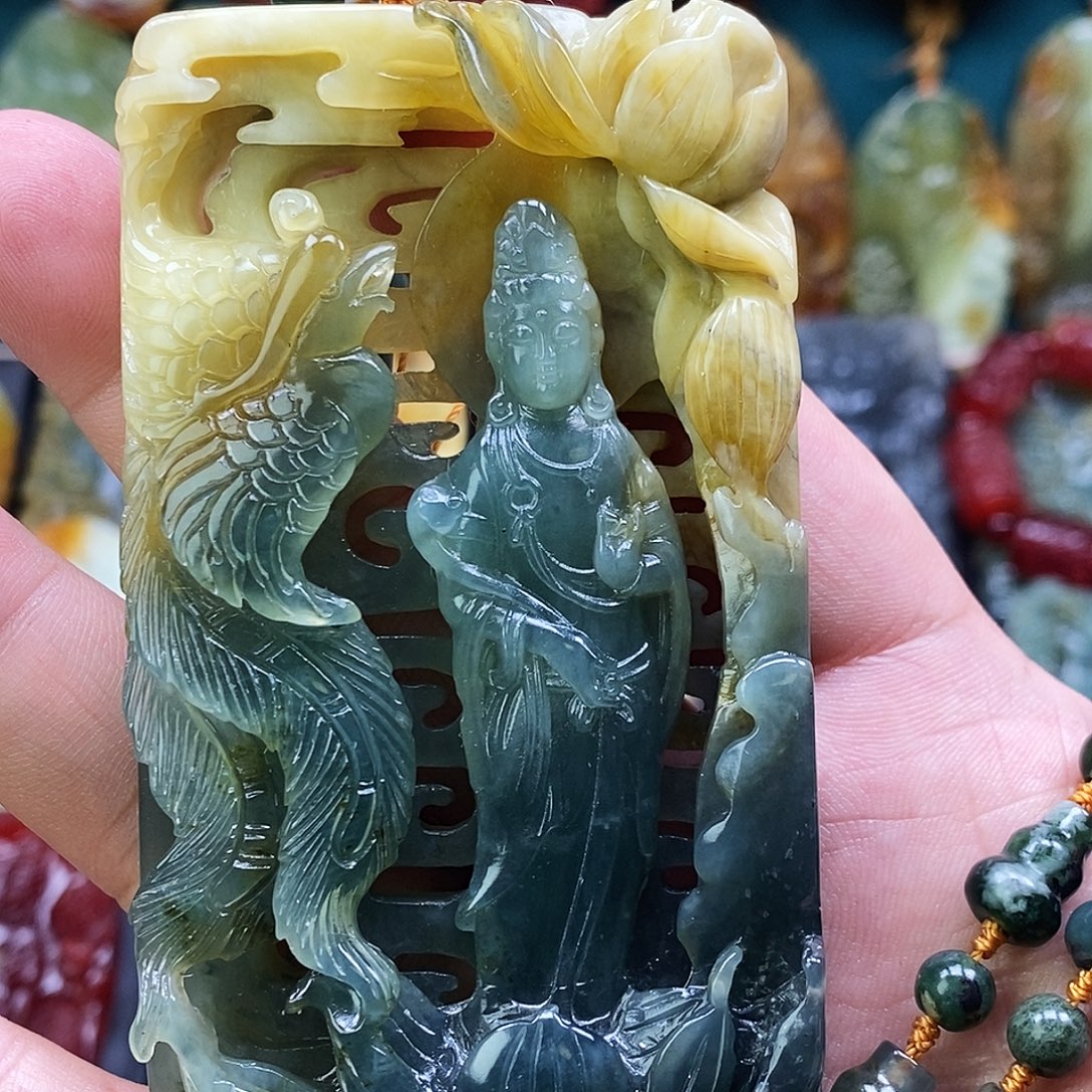 爱***岩蛇纹石玉未镶嵌颈饰