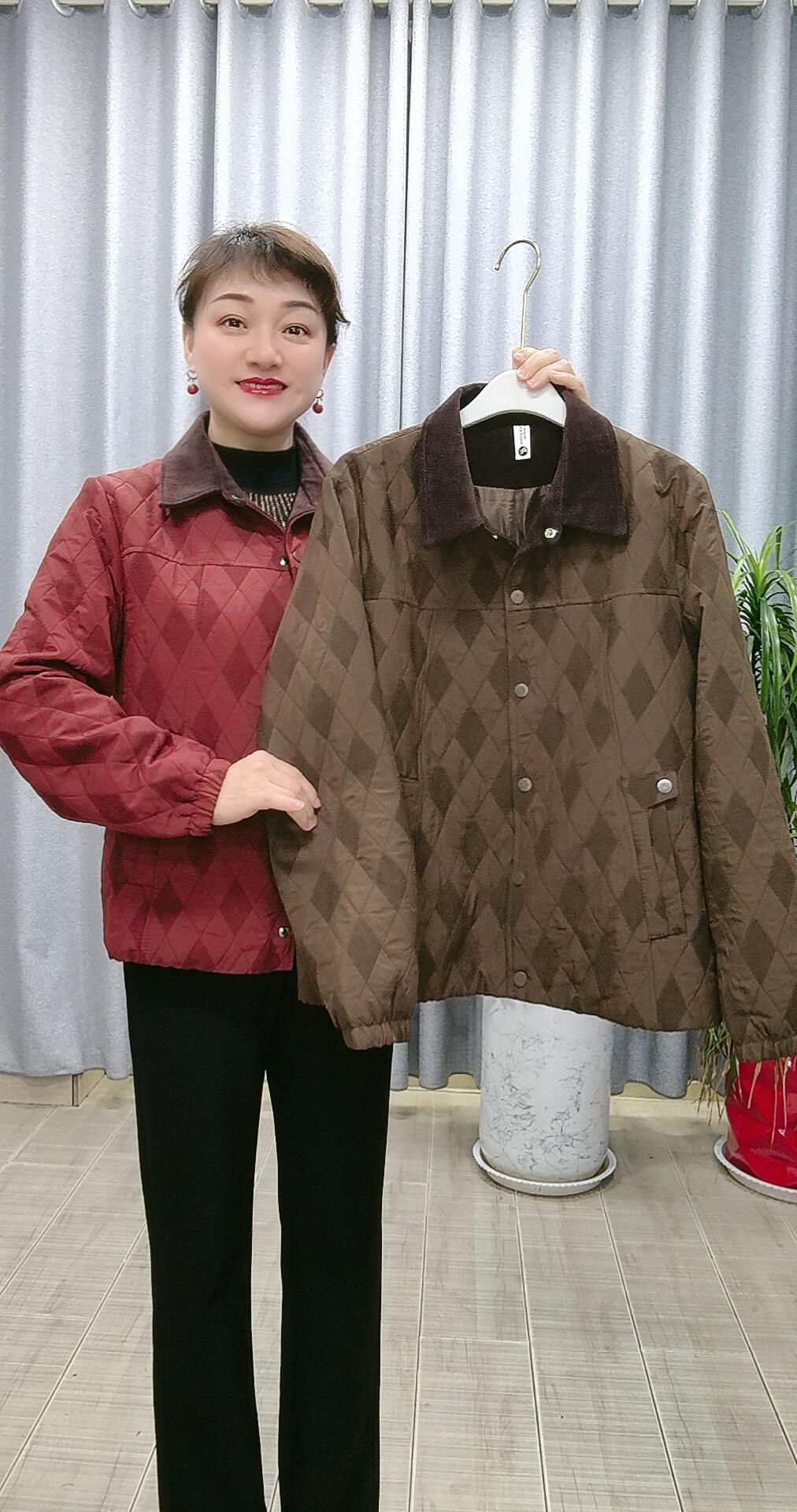 秋冬季上新中年女装拼色翻领时尚妈妈上衣外套32
