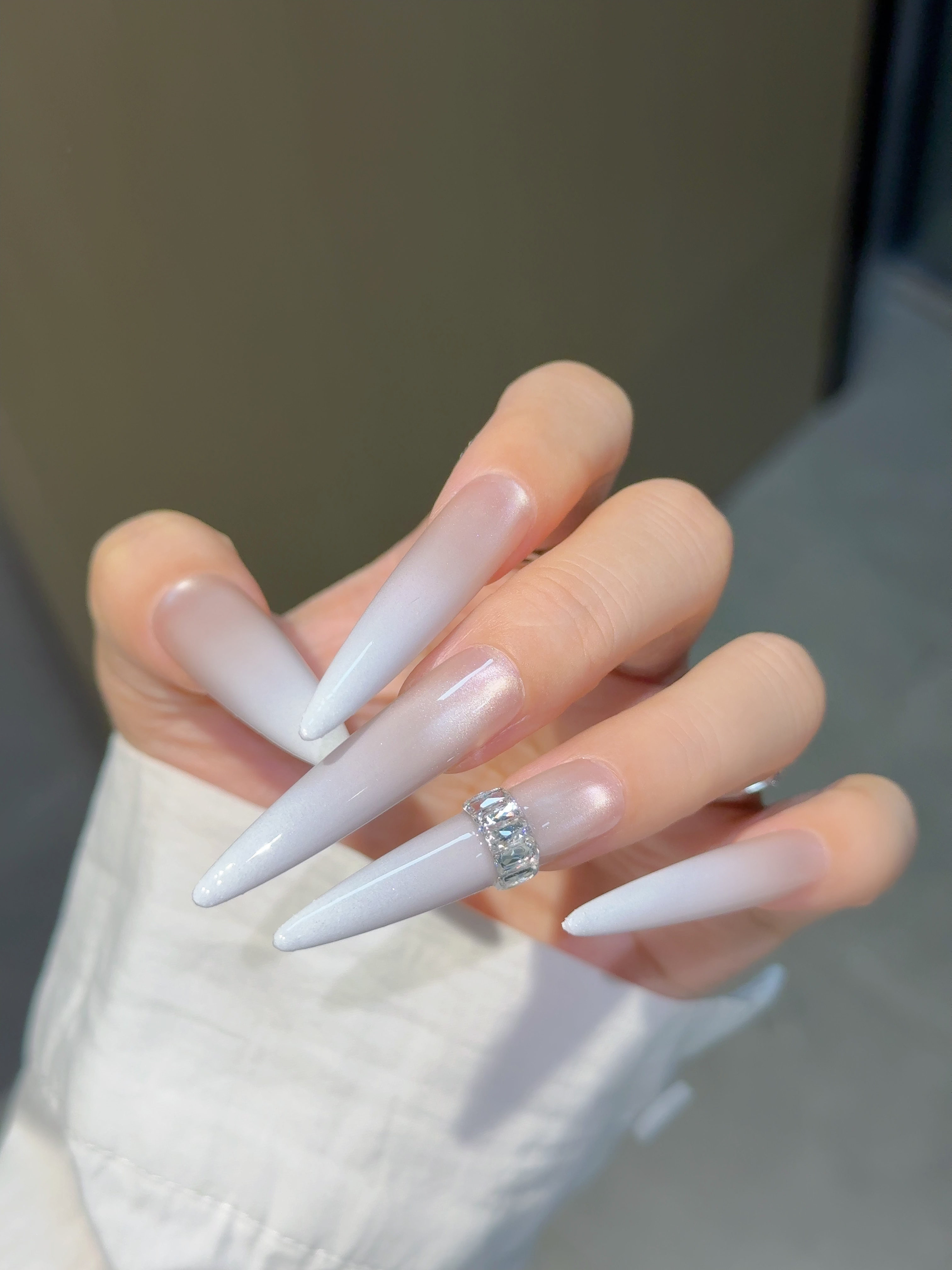 【纯白花嫁】纯手工穿戴甲高级感简约长款锆石美甲猫眼可拆卸甲片