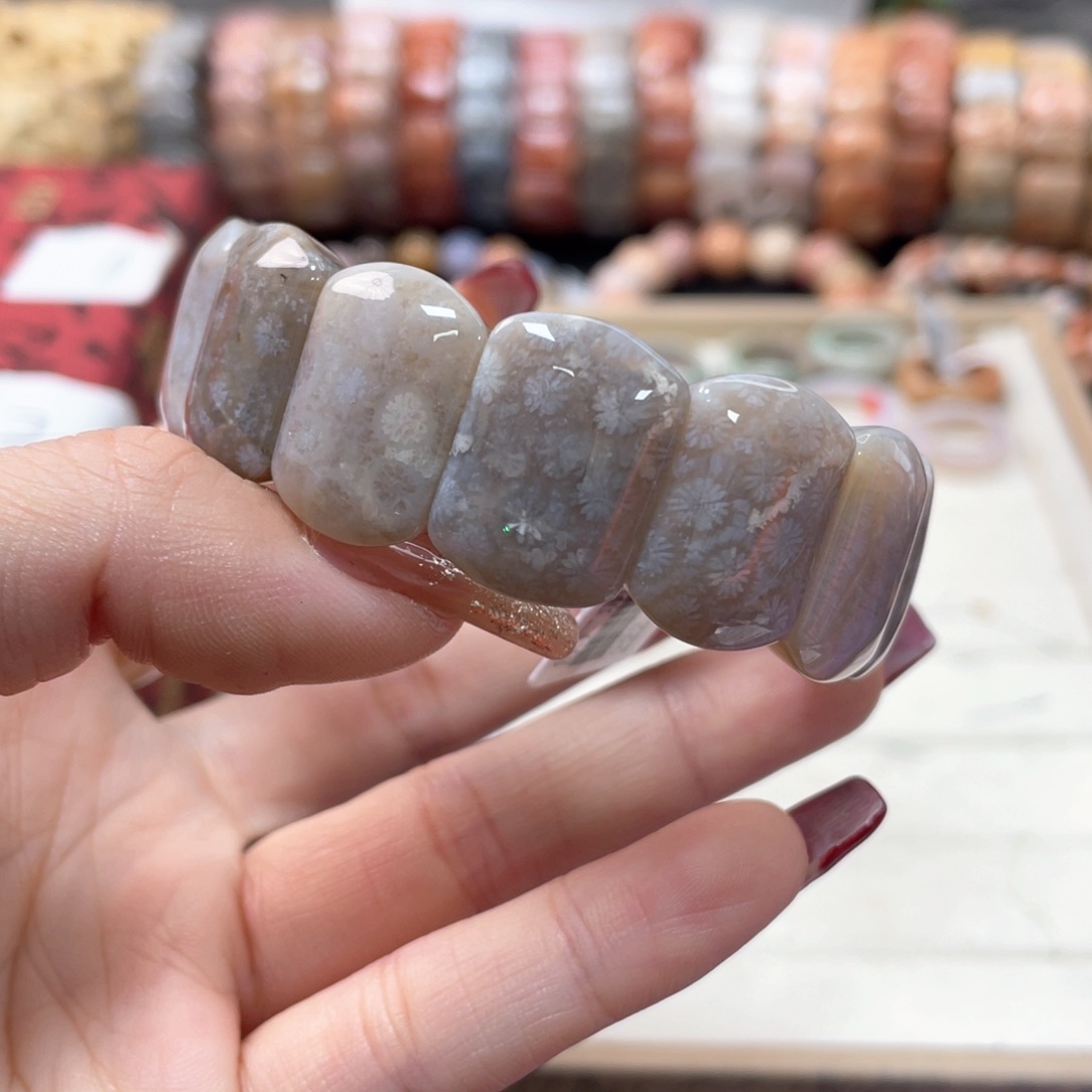 硅化珊瑚（珊瑚玉）手链未镶嵌似**识271