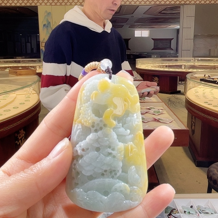 翡翠颈饰未镶嵌一个