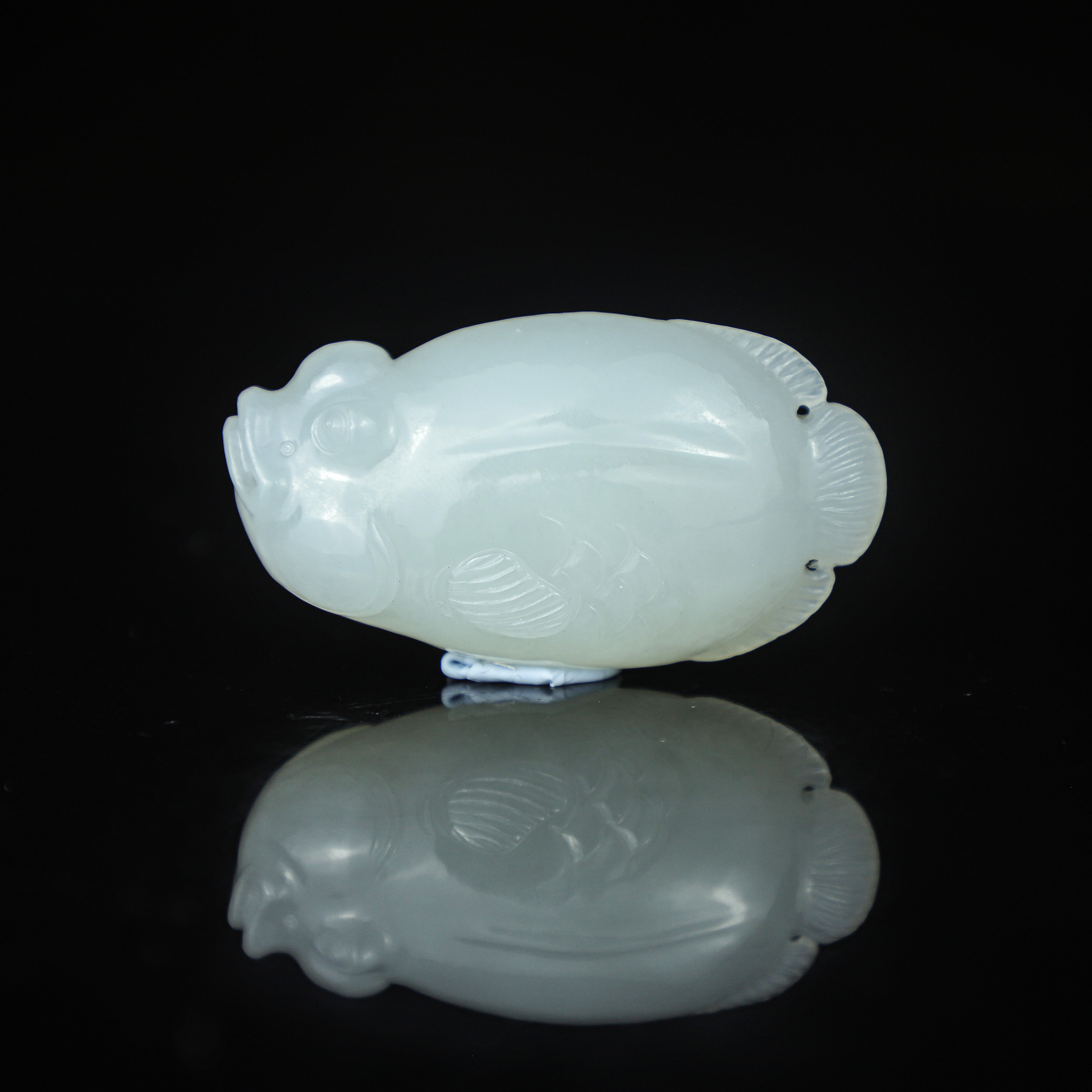 TCWWA08862民国和田白玉鱼形挂件