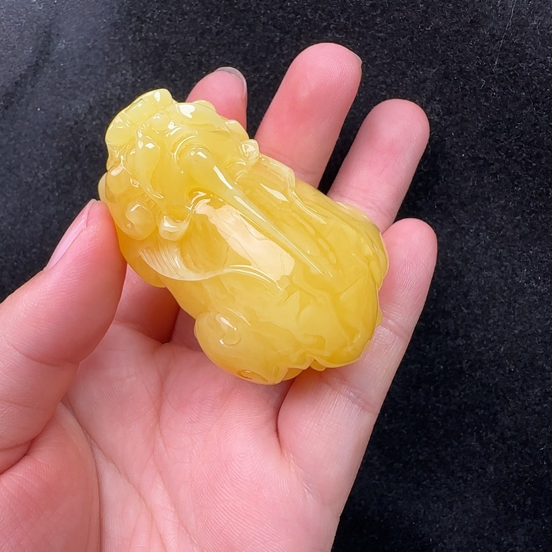 茜***蜜蜡未镶嵌珠宝奇石