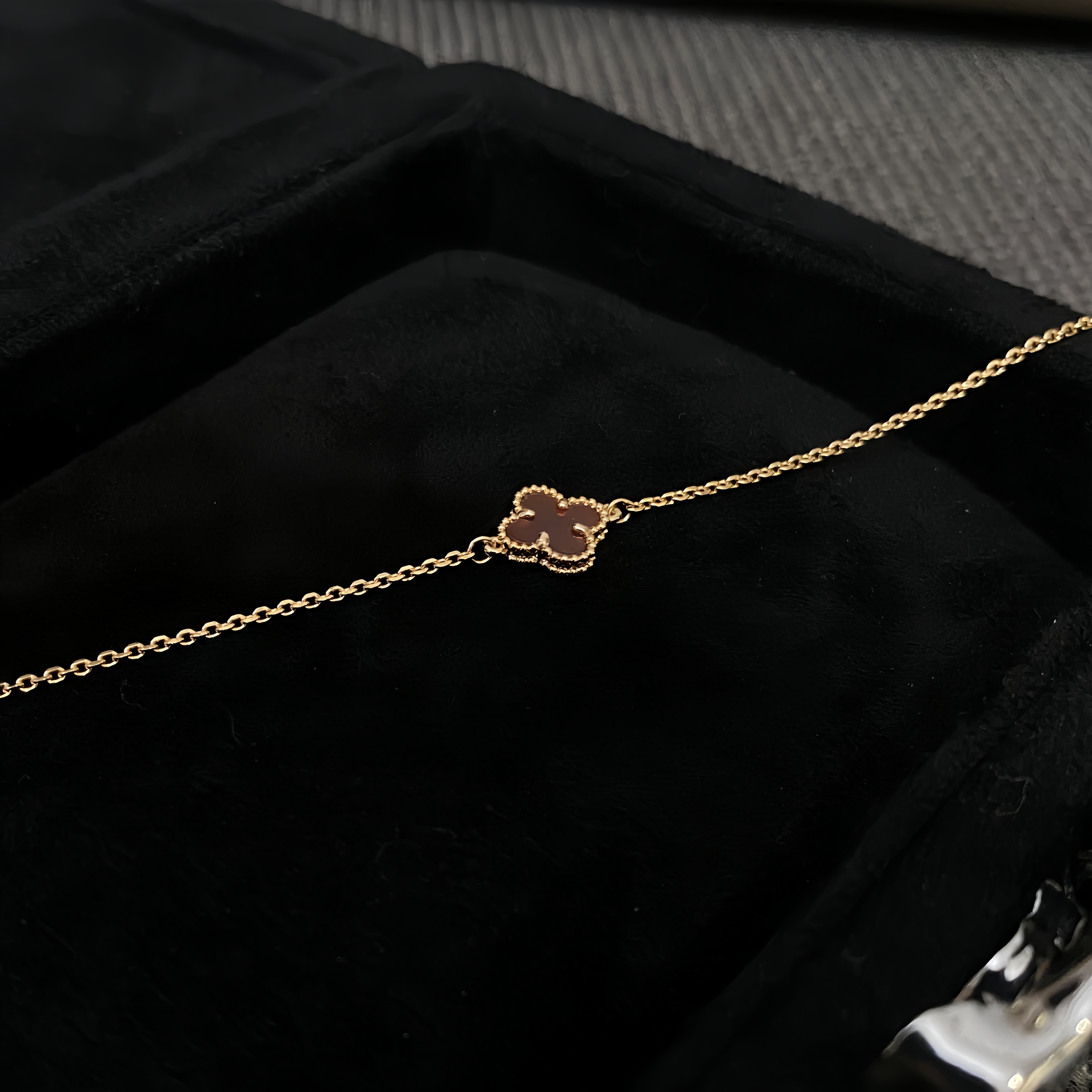 925银合成锆石手链 小花手链R5S00 时尚百搭红色双面简约经典气质