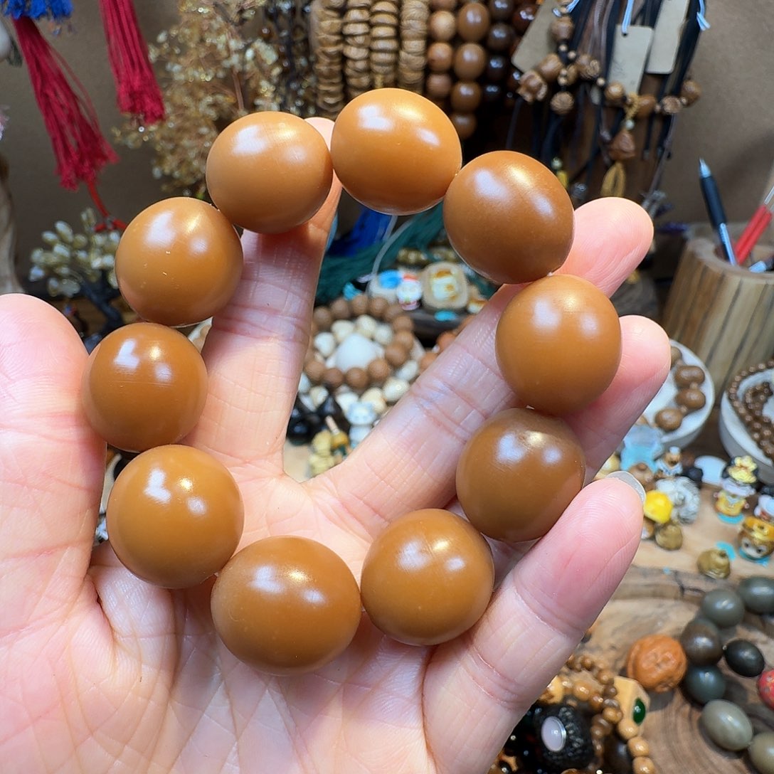 柏香籽/百香籽吊坠菩提树和树