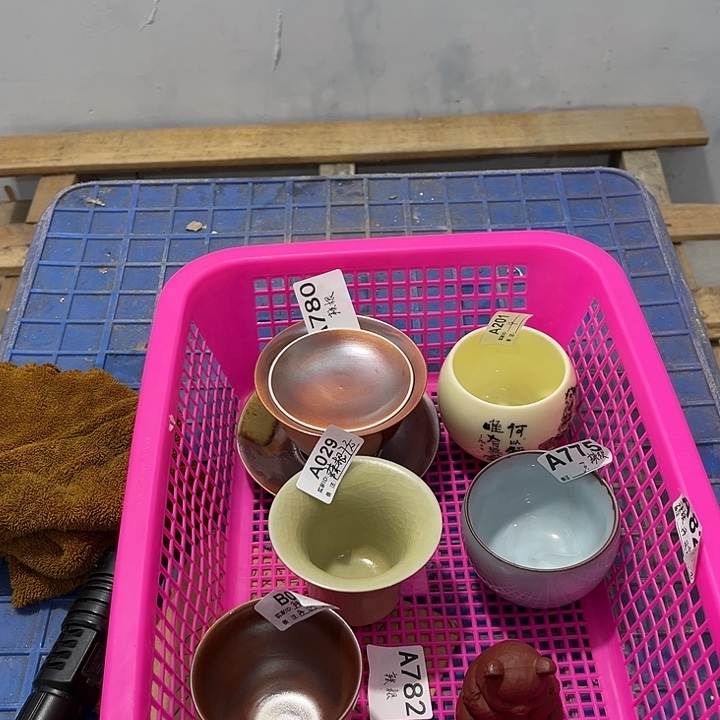 辣***末茶具默认微瑕瓷器、茶具、壶、摆件，介意勿拍 