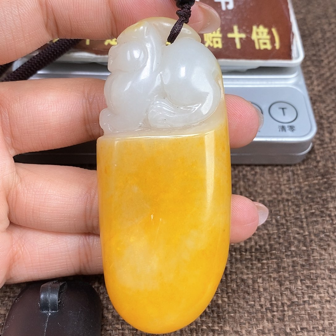 和田玉颈饰未镶嵌