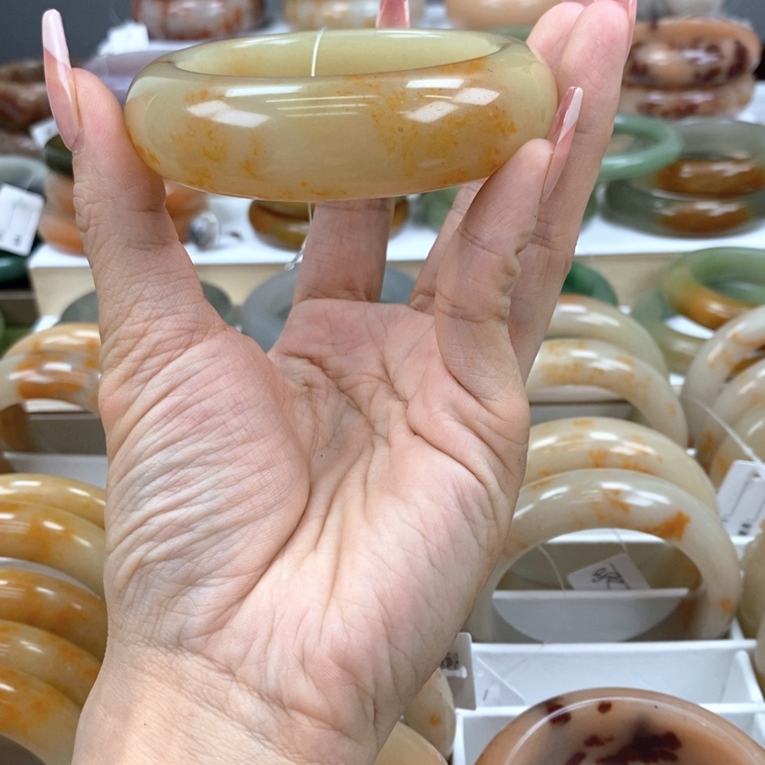 石英质玉手镯未镶嵌灶