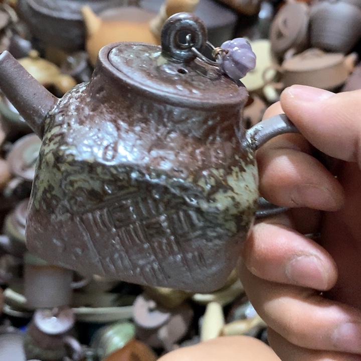瓷片他人在这里的