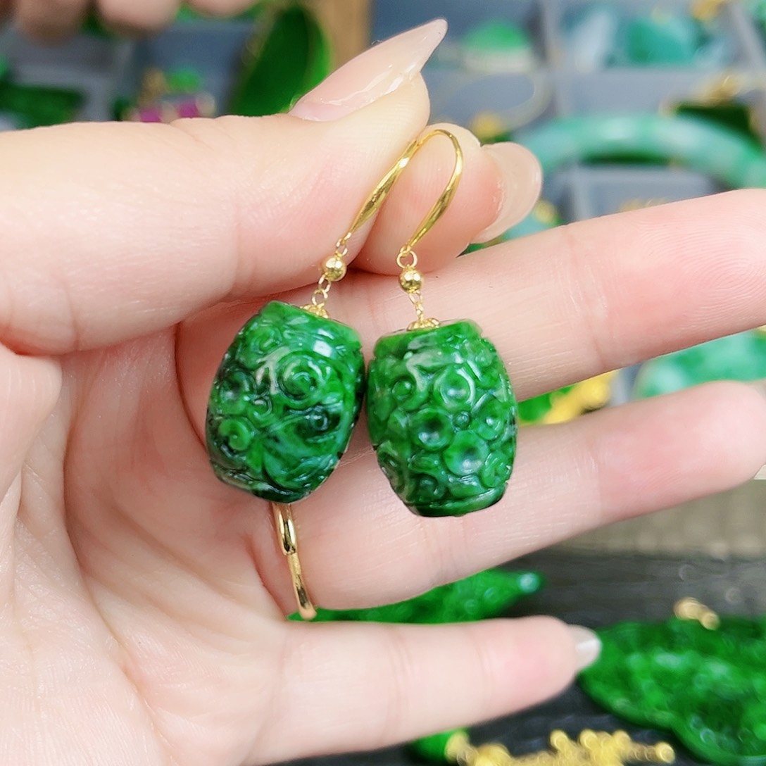 翡翠颈饰18K金镶嵌耳饰