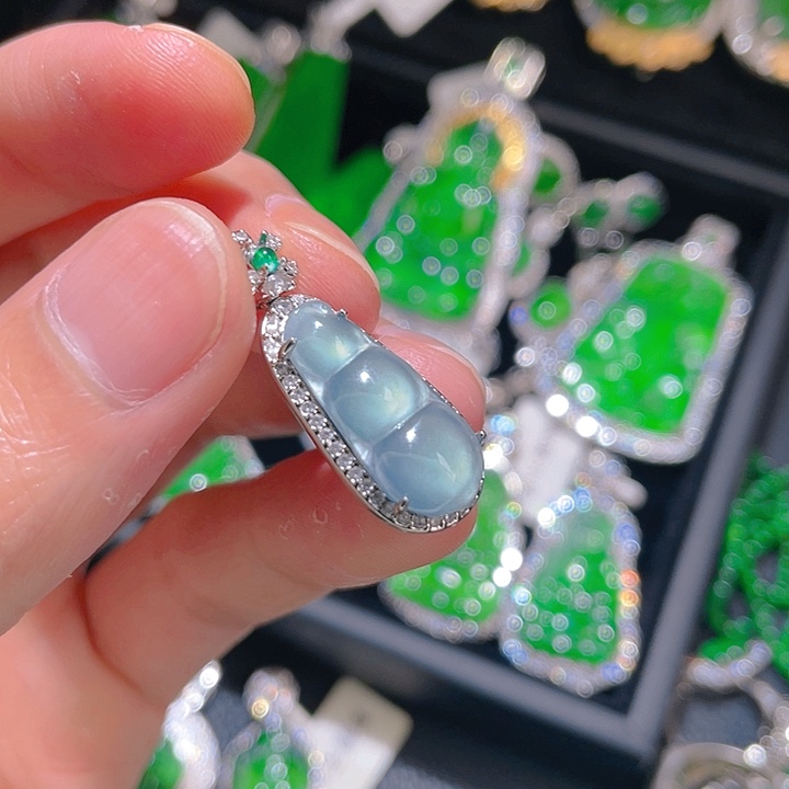 翡翠吊坠(不含链)未镶嵌