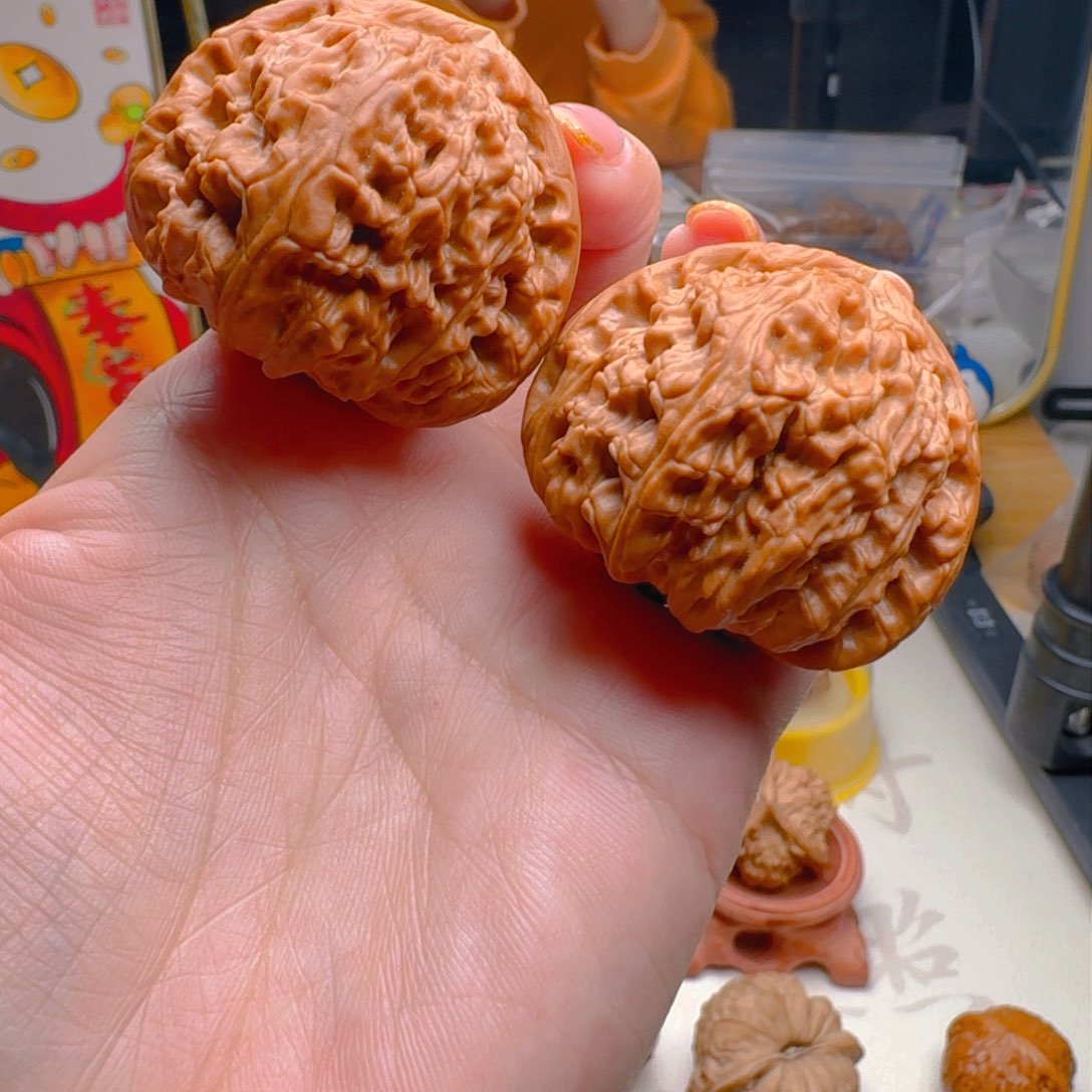 核桃把件44肚白狮子