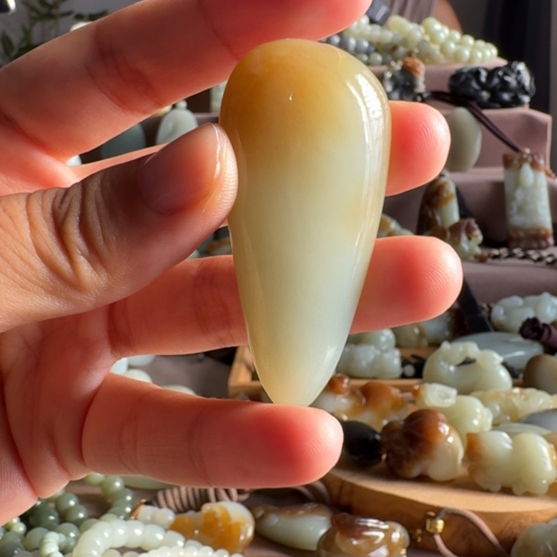 和田玉（糖玉）未镶嵌颈饰