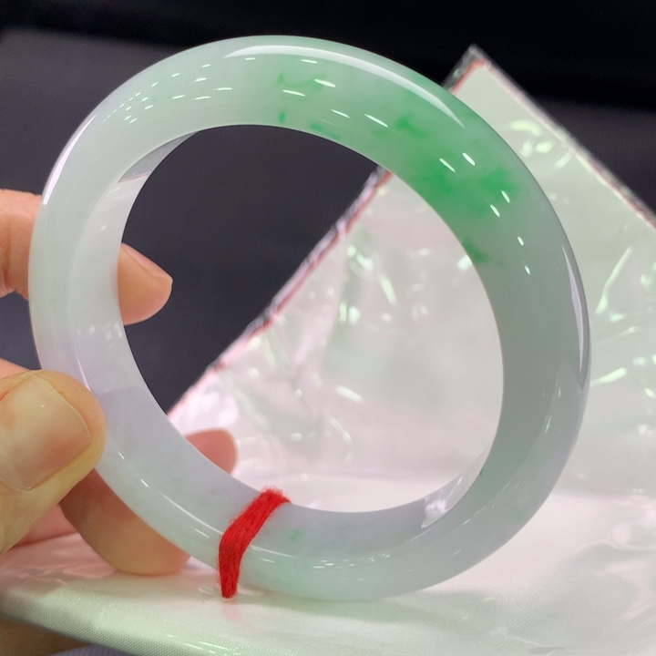 翡翠未镶嵌手镯正圈55