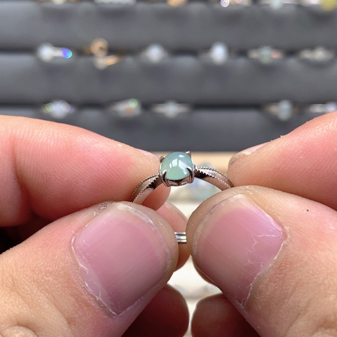 翡翠未镶嵌戒指翡翠