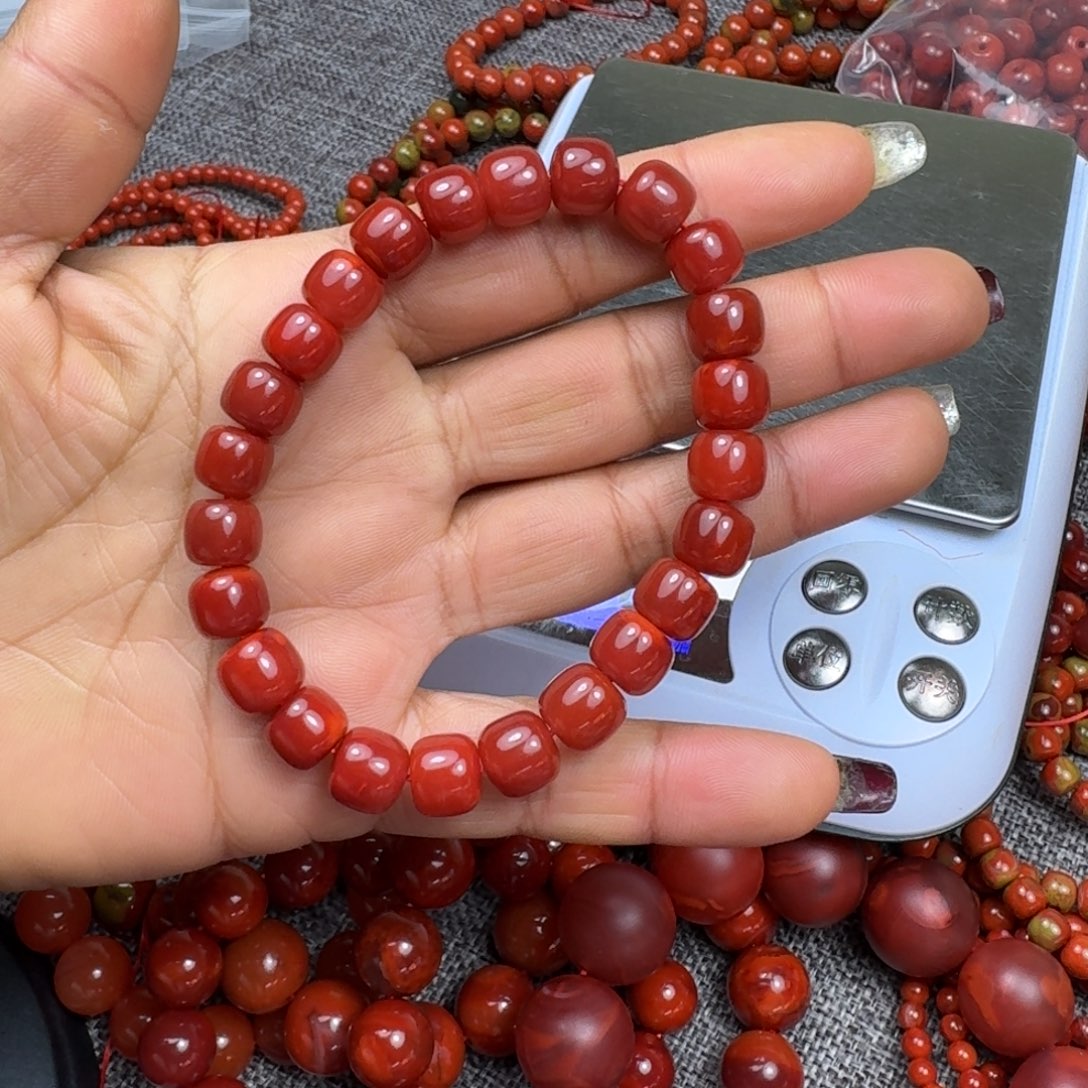 缘***此南红玛瑙未镶嵌手链