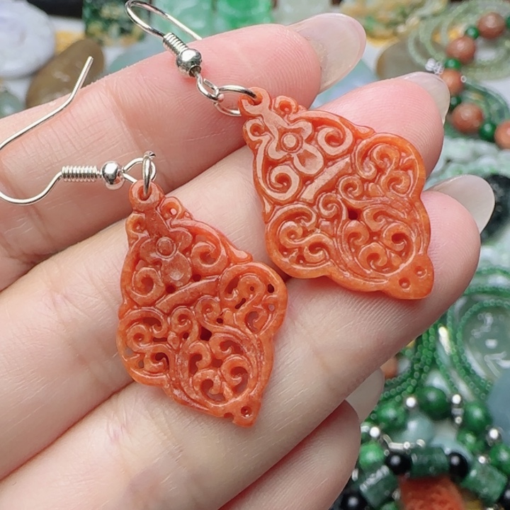 懂***蛇翡翠未镶嵌颈饰天然A货