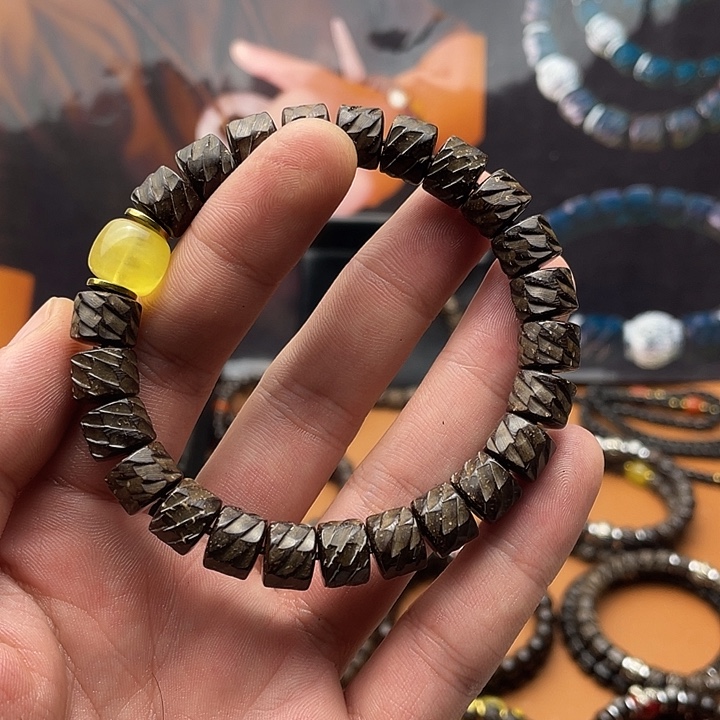 阿***林椰蒂手串10✖️8龙鳞腊腊