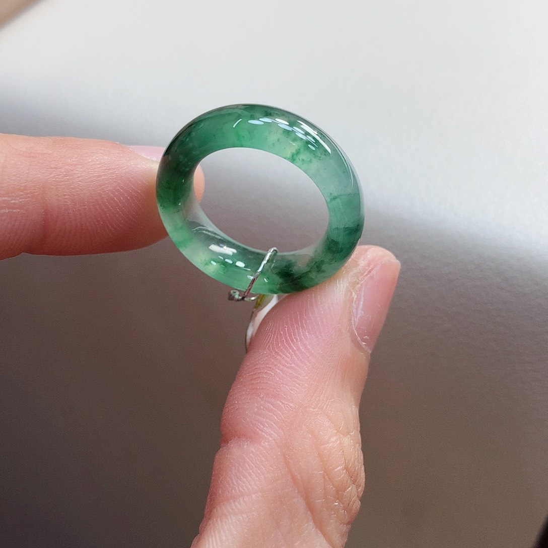 翡翠戒指未镶嵌10-11号