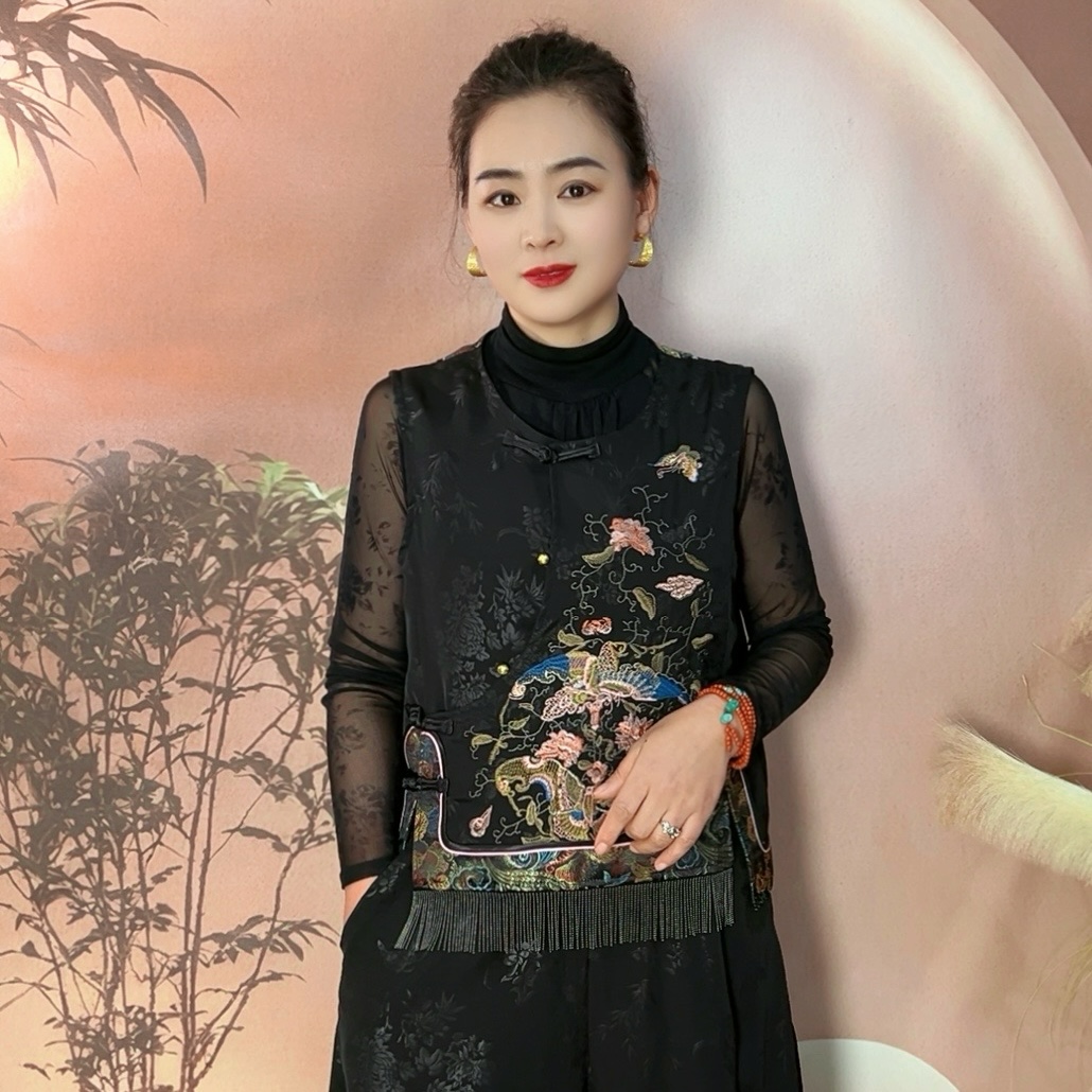 早春新款轻奢小众高定凤凰刺绣流苏不规则马甲#6590