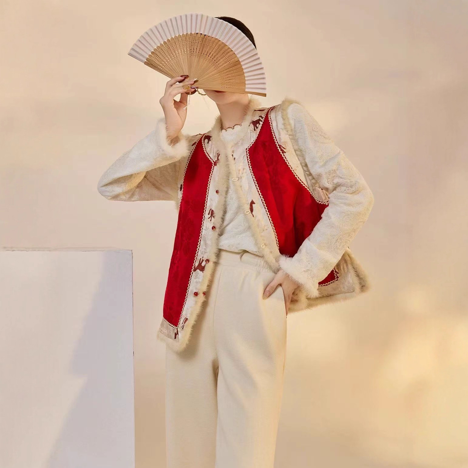 双面双穿新中式国风人丝提花拼接毛毛复古坎肩高端轻奢马甲上衣