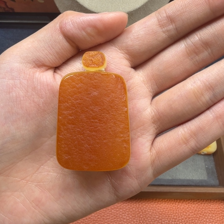 蜜蜡未镶嵌吊坠(赠链)