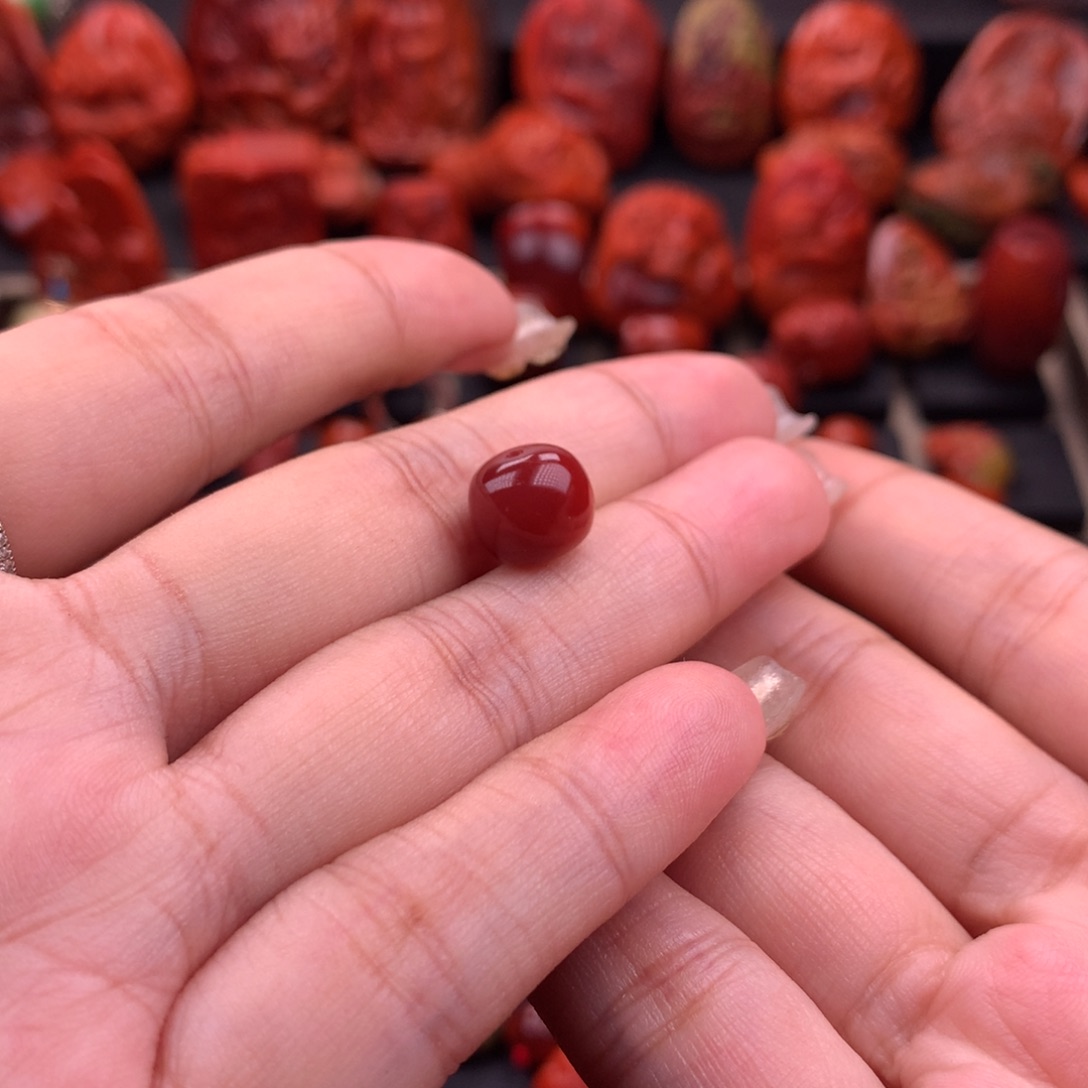 南红玛瑙南红川料原矿牛血红老型10mm未镶嵌