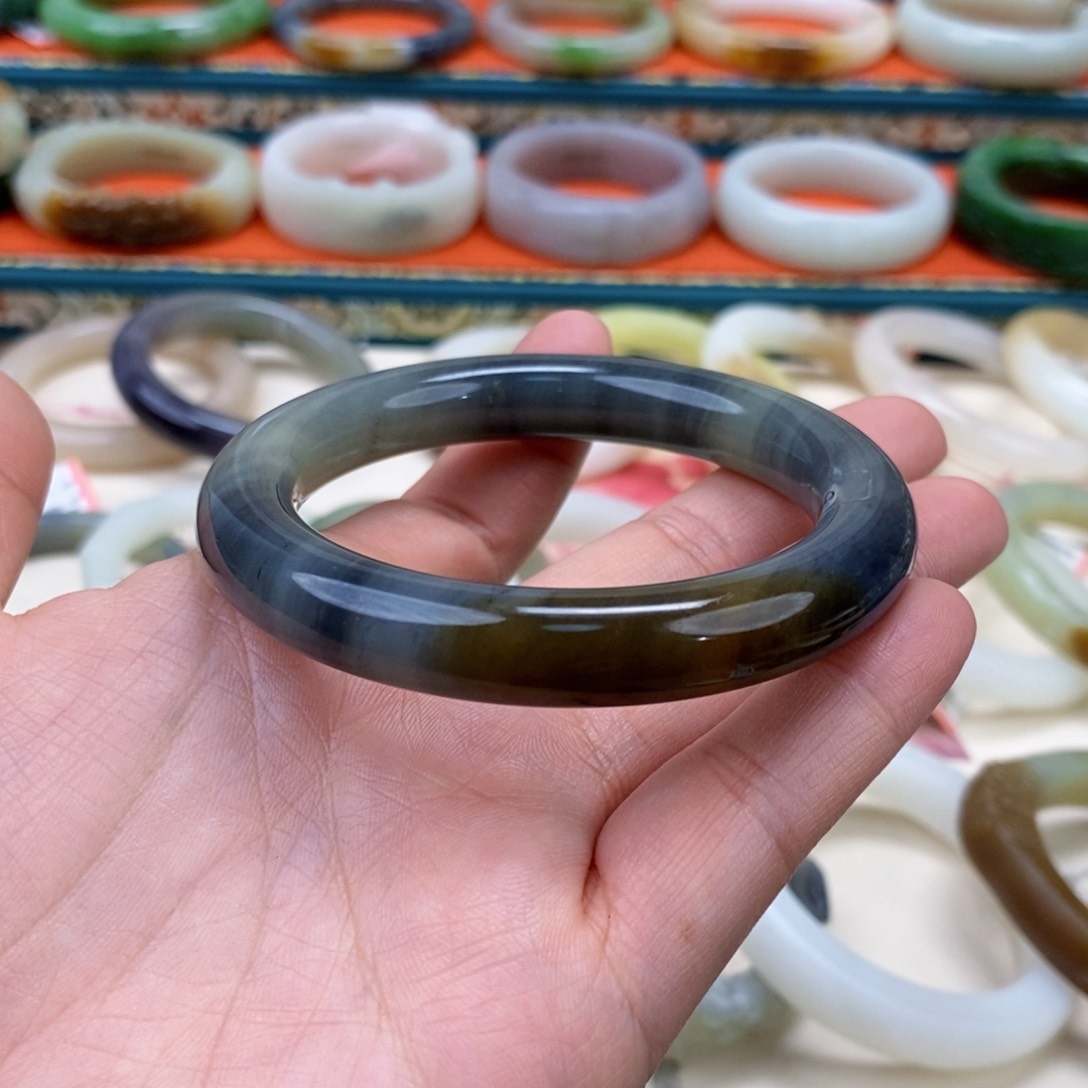 和田玉手镯56.8未镶嵌晚*