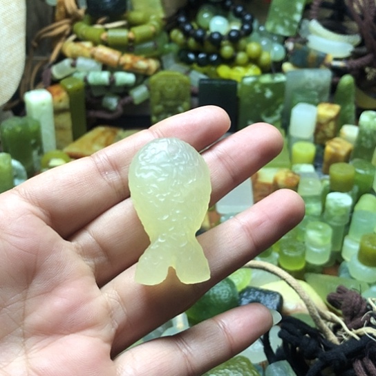 未镶嵌岫玉吊坠血*痕