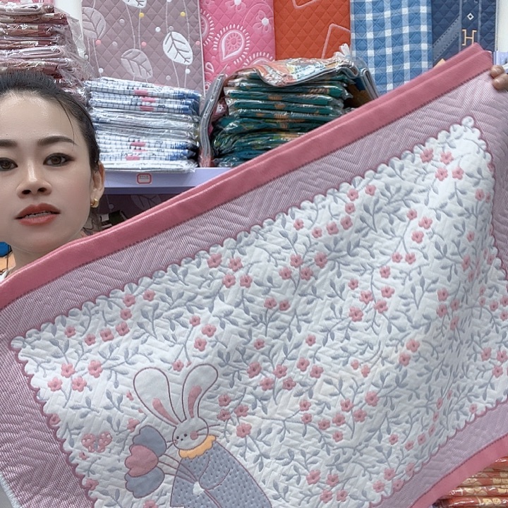 棉粉色小花兔纯棉