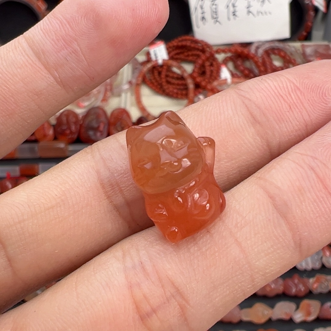 南红玛瑙未镶嵌颈饰招手猫