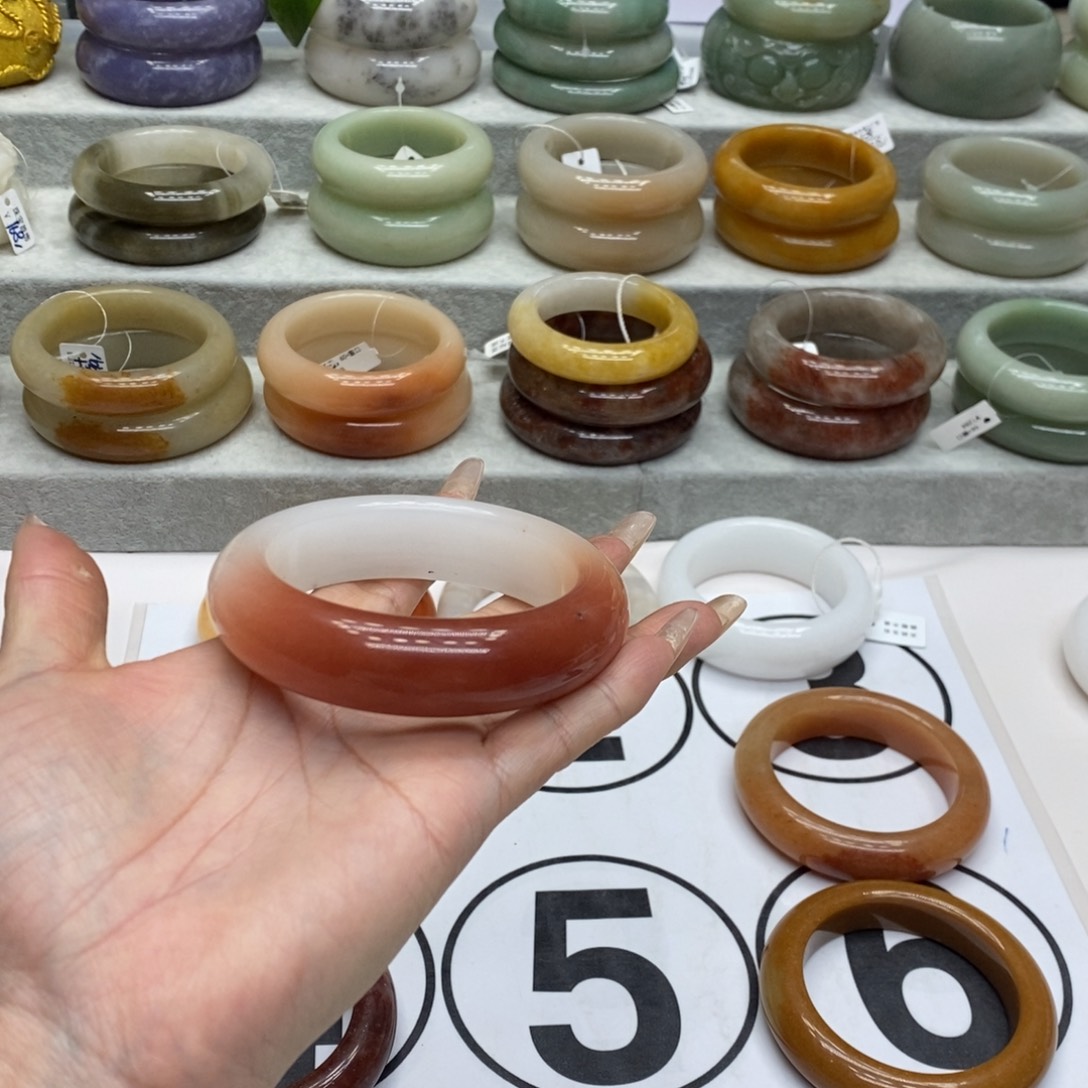 夢***影石英质玉未镶嵌手镯