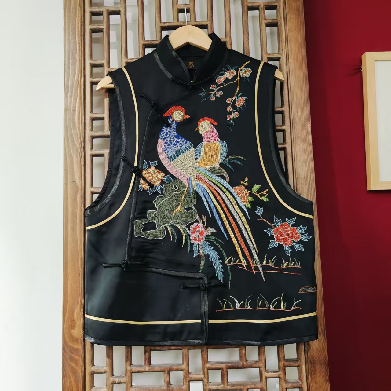  (LS667-19) 凤徕兮私人定制黑色光板底喜上眉梢打籽绣盘扣马甲