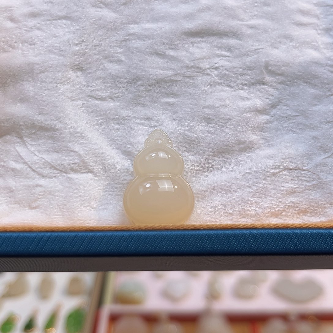 和田玉未镶嵌吊坠(不含链)