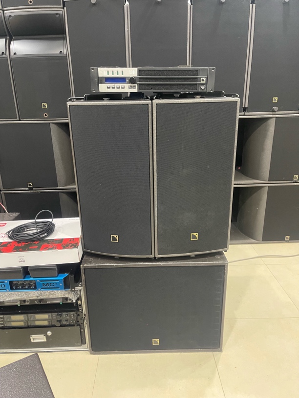 阿酷司小arcs、12寸主扩三件套、原厂LA8功放、SB18炮（不包邮