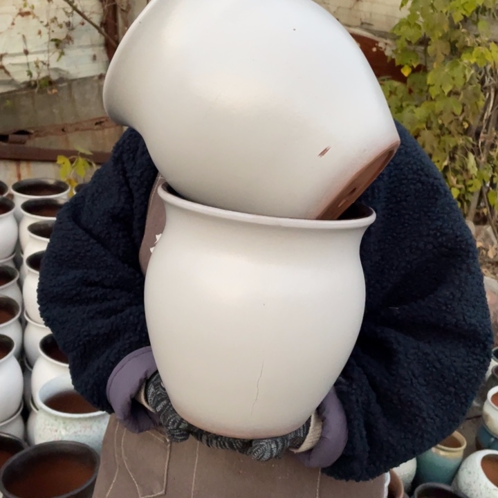 紫砂花盆口21高24瑕疵瑕疵