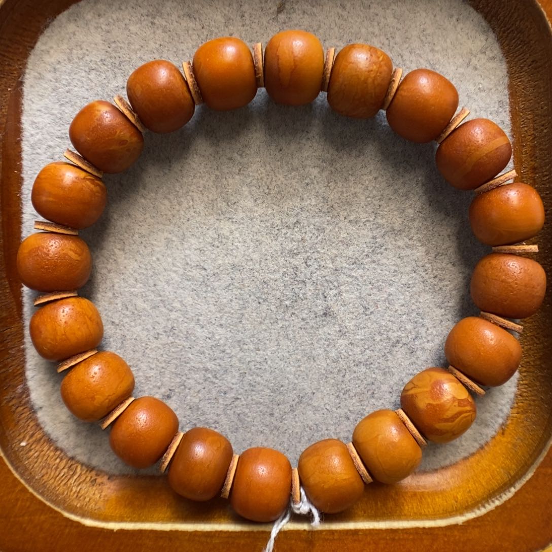 未镶嵌蜜蜡手串蜜蜡