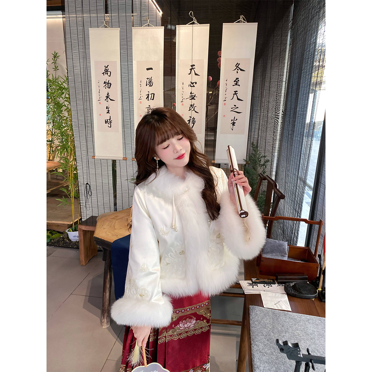 GA盈瓷[白月光]新中式白色短款女冬季小个子国风外套 23FW0319