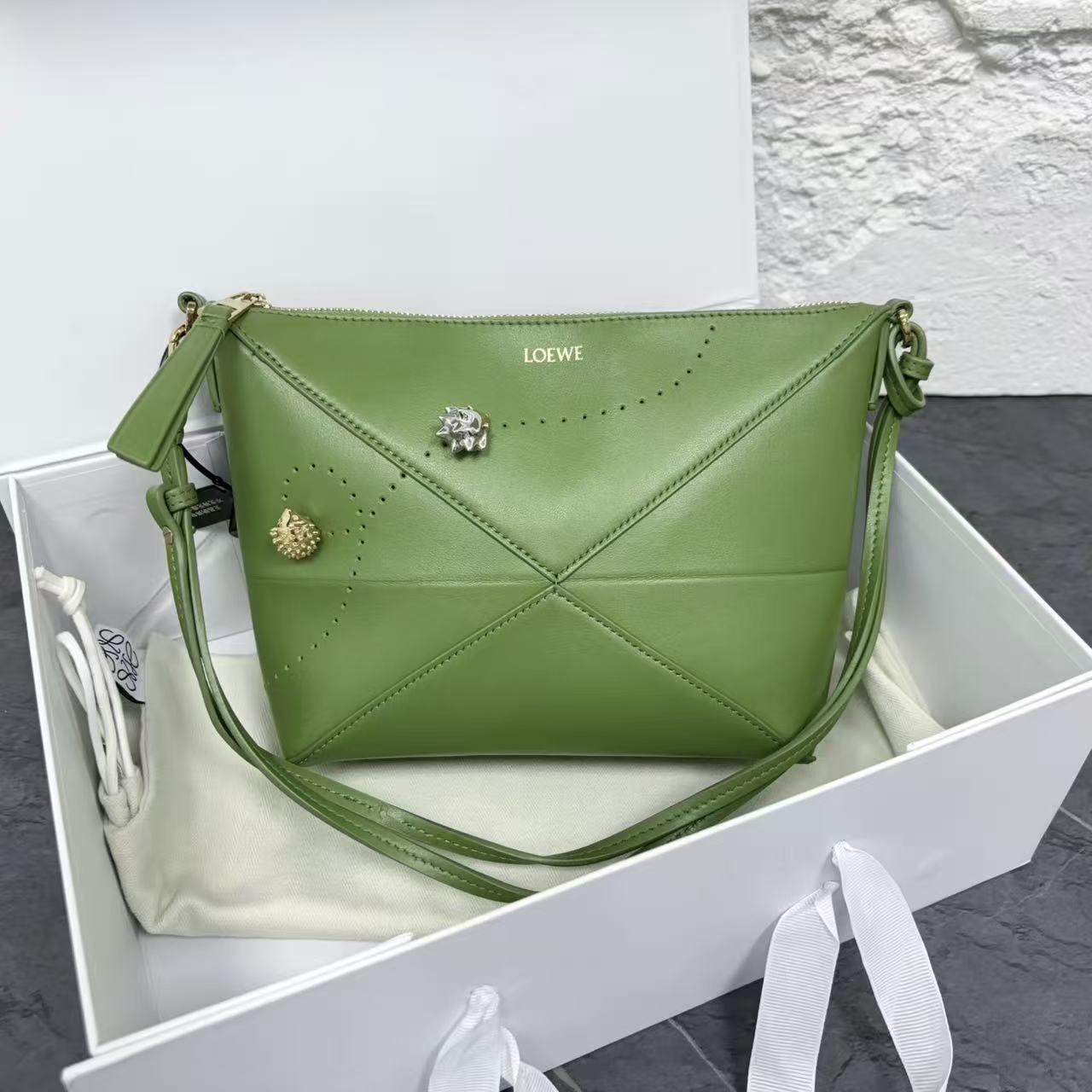 95新 LOEWE/罗意威 罗意威绿色单肩4338/二奢包包