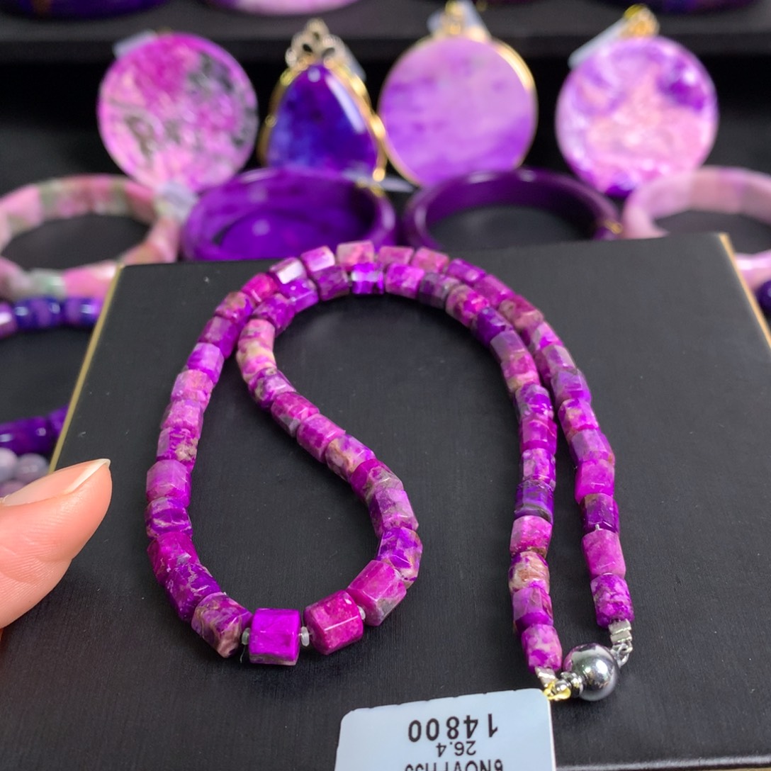 苏纪石（舒俱来）未镶嵌桃红八棱项链