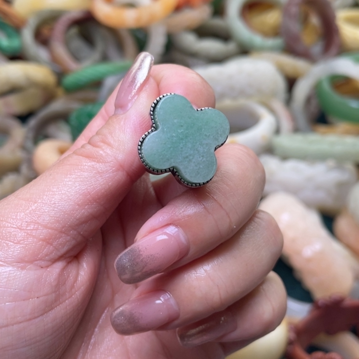 【闪购商品】石英质玉手镯（圆镯）未镶嵌