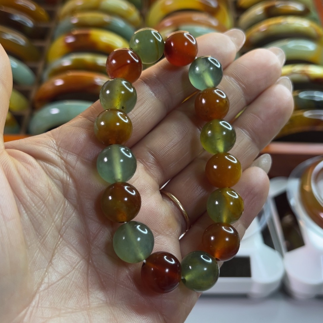 蛇纹石玉手串未镶嵌