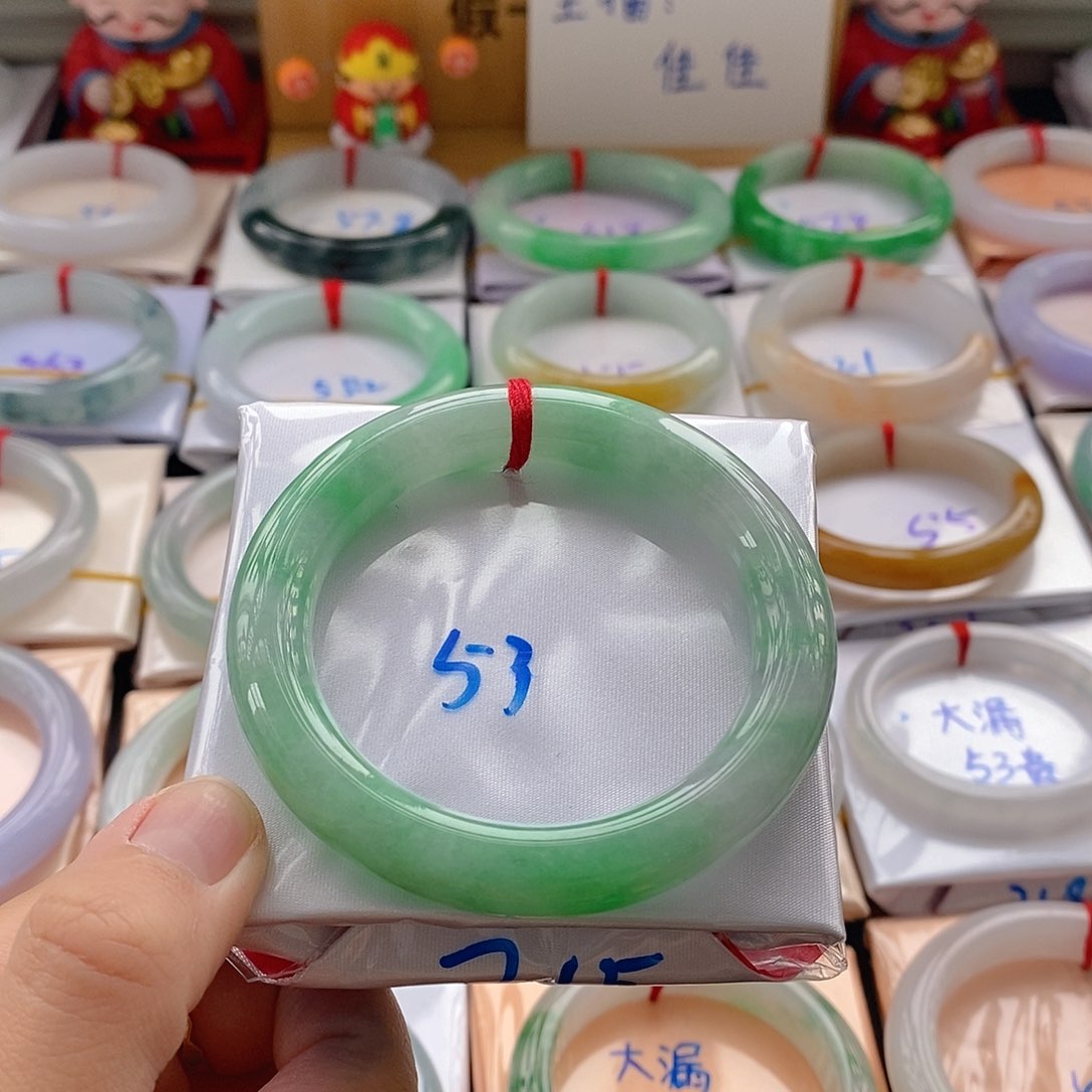 翡翠手镯未镶嵌手镯11