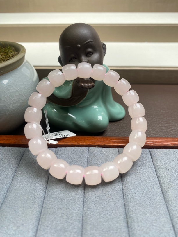 和田玉藕粉直切手串