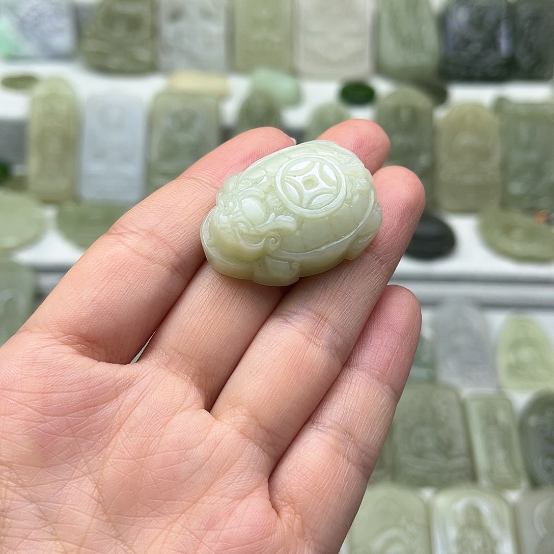 和田玉颈饰未镶嵌龙龟