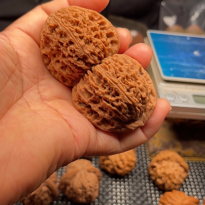 桃核把件全品南疆石边45